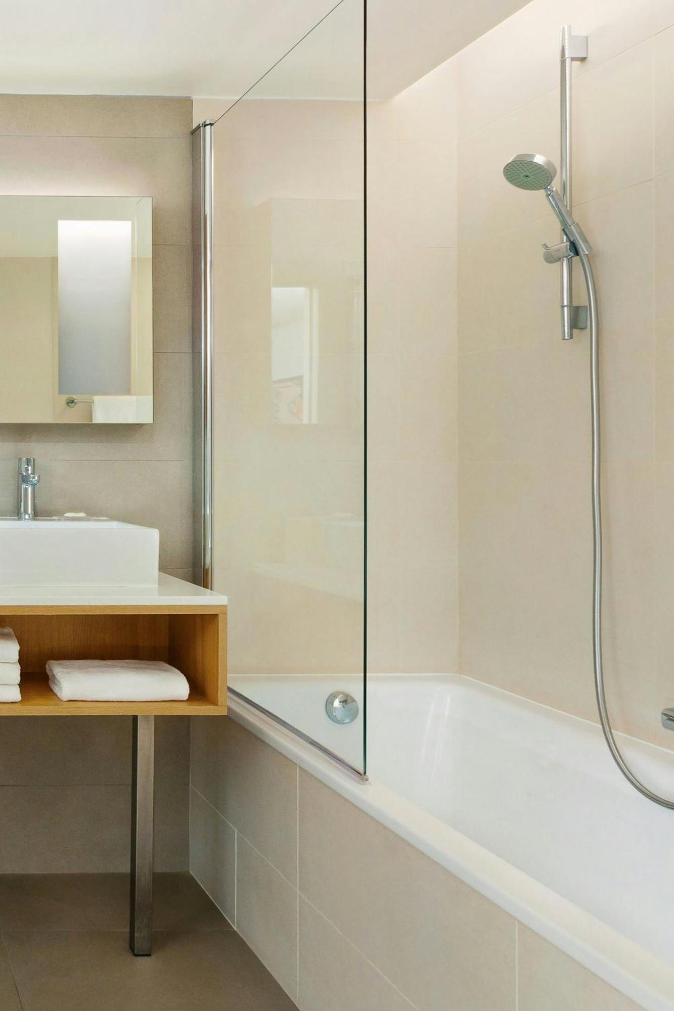 Courtyard By Marriott Montpellier Otel Dış mekan fotoğraf